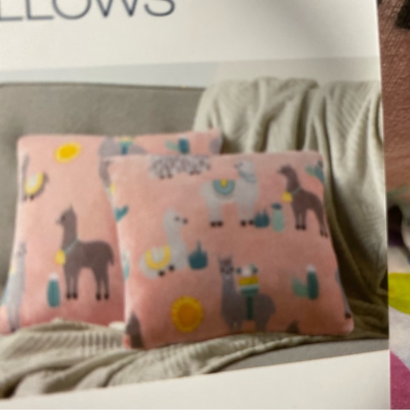 New! Set of 2 Llama Alpaca The Big One Decorative Plush Throw Pillows 16x16 - Picture 4 of 9